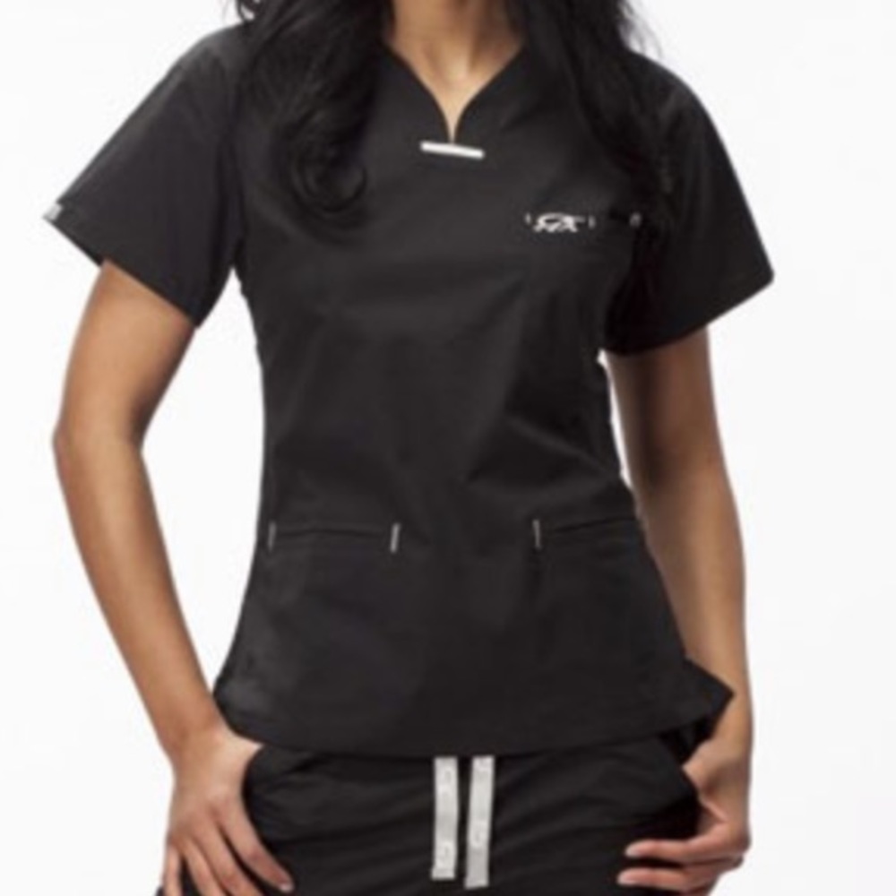 Iguana Med Scrub Top